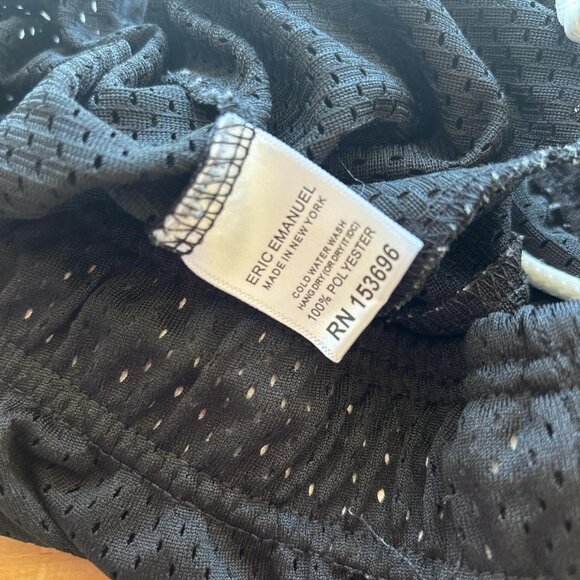 Eric Emanuel EE 76ers Shorts Mens M Philadelphia Black and Red AUTHENTIC - Picture 8 of 8